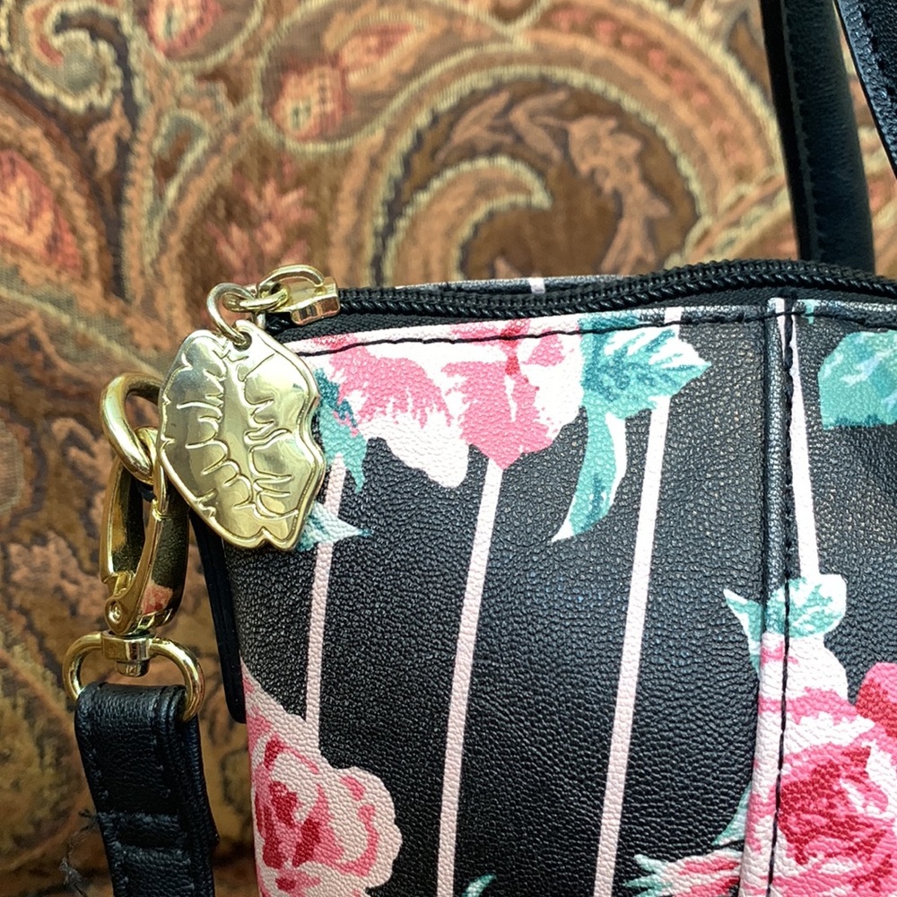 Luv Betsey by Betsey Johnson floral bag - Picture 4 of 10